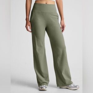 Beyond Yoga Spacedye Laid Back Wide Leg Pants Loose Fit Comfy In Green Size XL